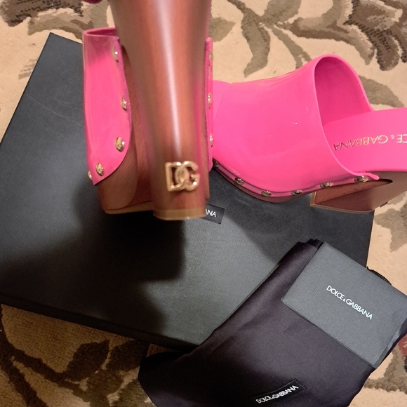 Shoes - Picture 6 of 14